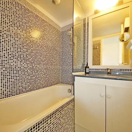 Cap Sur L'ile D'or Drammont